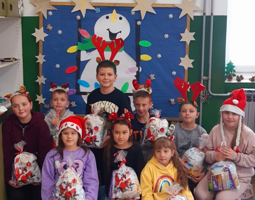 Paketići, poklon ZVO-a/ Пакетићи, поколон ЗВО-а